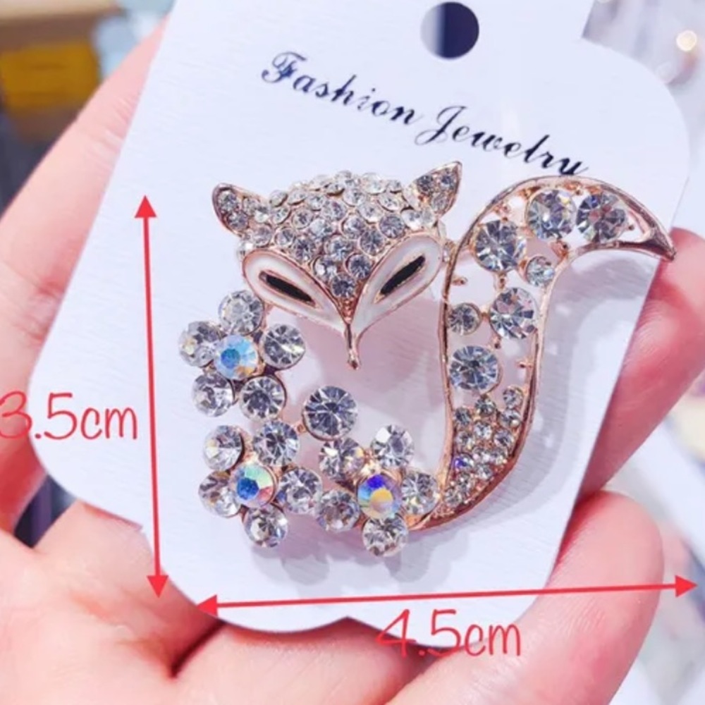 Cute Silver Tone Fox Brooch Pin - Picture 2 of 4